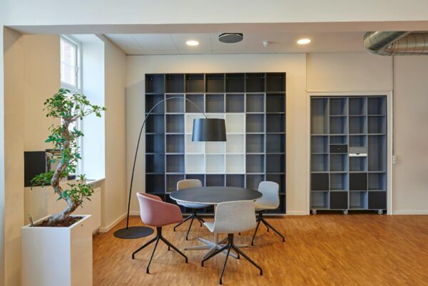 The Ideal Modern Office Layouts: Designing Workspaces that Work for you